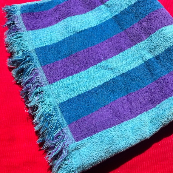 Vintage Striped Cool Tone 60s/70s Cotton Bath Towel by Caldwell - Picture 3 of 5